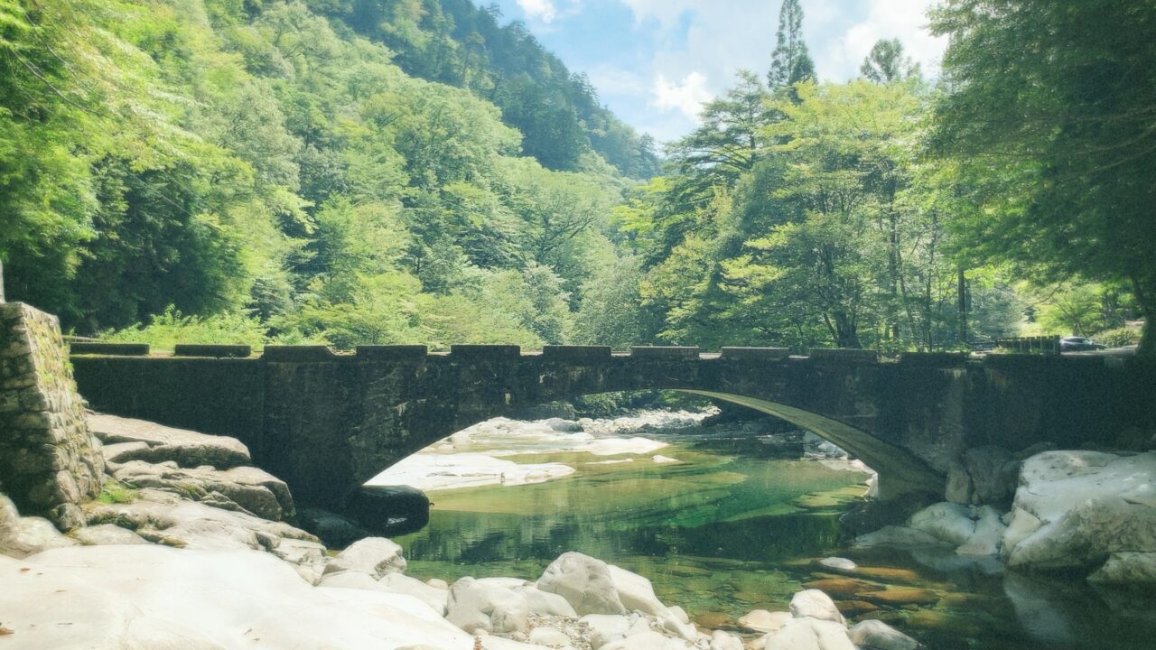 お金より好きなことで働くイメージ