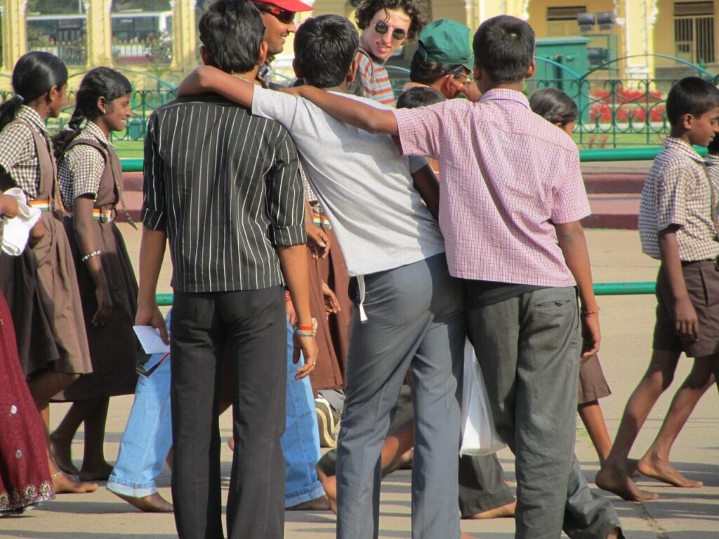 人間関係が健康に与える影響とは｜孤独のリスクと「つながり」の力に関する画像