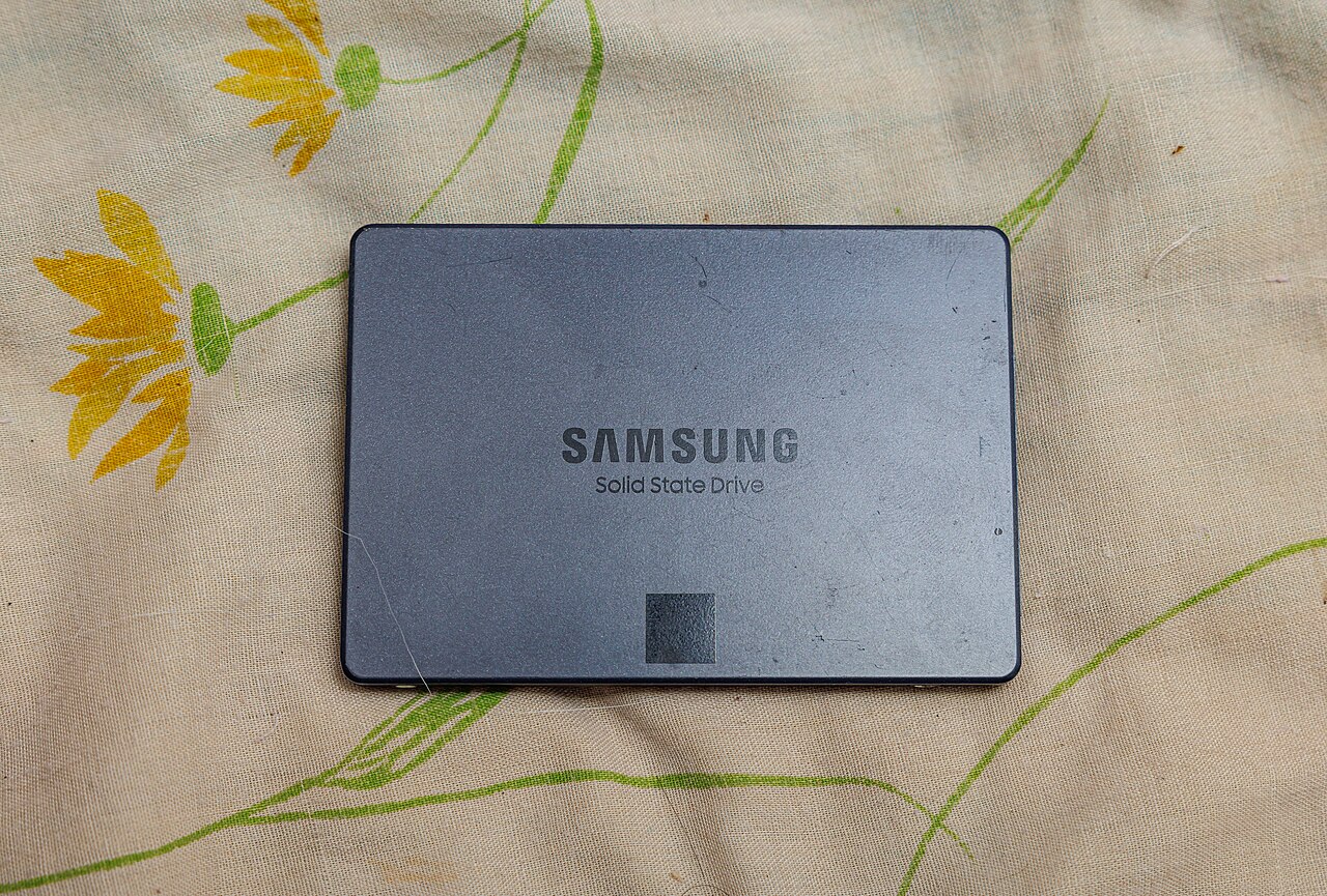 2.5インチSATA SSDの写真